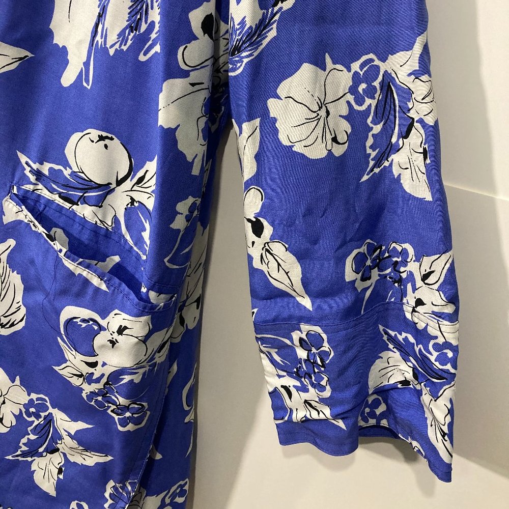 Tramway Paris Floral Tunic top long sleeve asymmetrical hem open back blue white - Picture 5 of 11